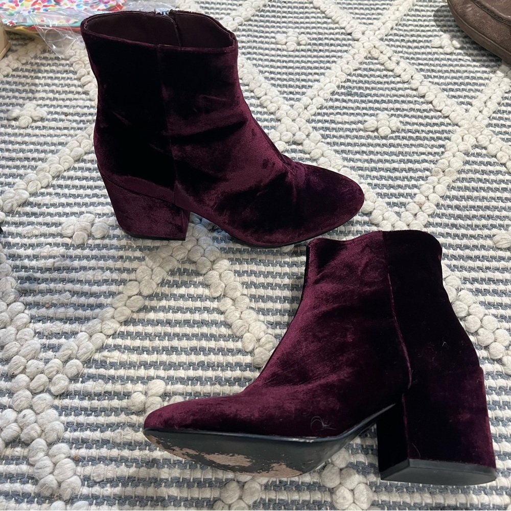 Ash Erika Velvet Snake Texture Ankle Bootie sz 40